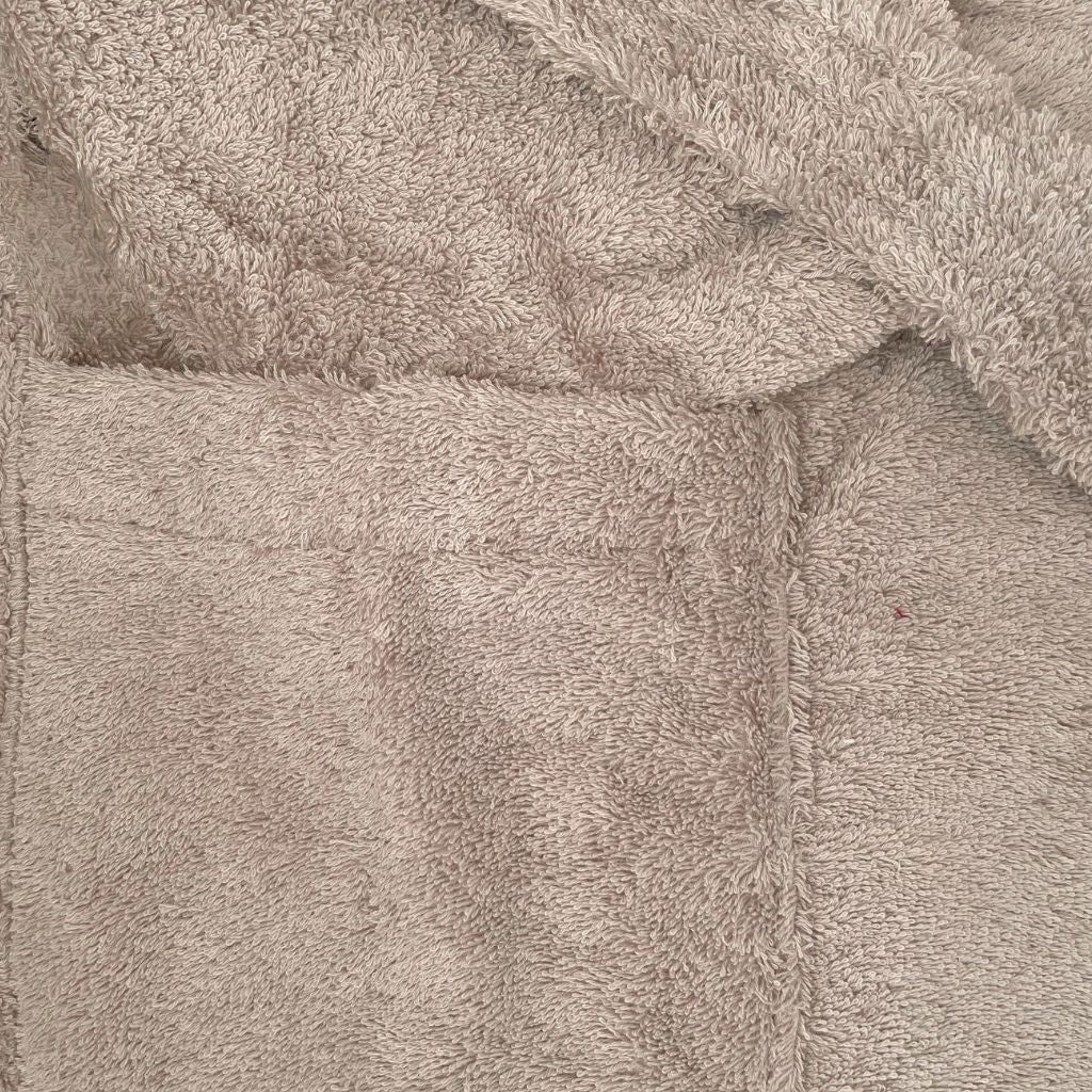 #Farbe_Taupe